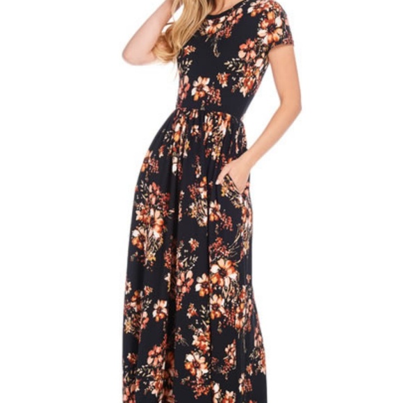 Floral Short Sleeves Maxi Dress With Pockets - Picture 2 of 2